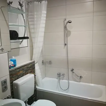 Fewo Toskana Mit Indoorpool U. Sauna Lägenhet Bad Bergzabern